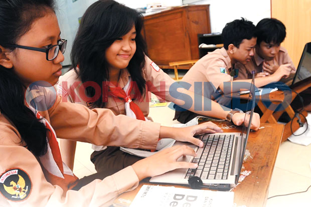 Dua Mata Pedang Internet