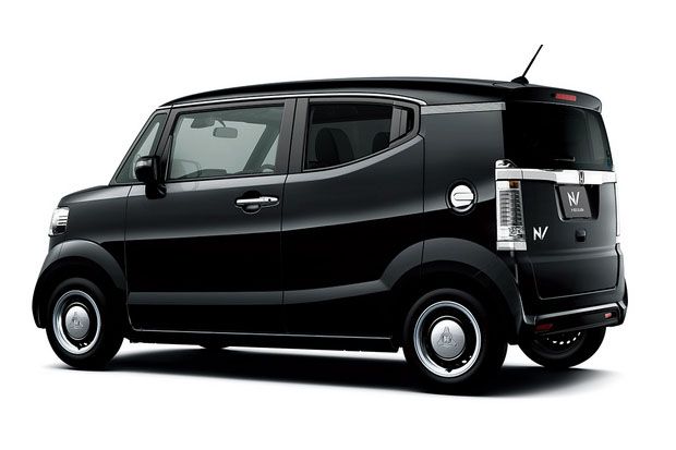 Honda Rilis N-Box Slash...