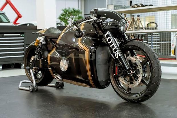 Lotus C-01 Superbike...