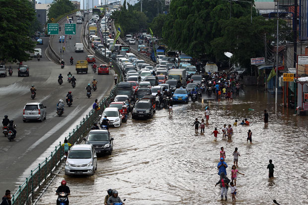 Proyek Antisipasi Banjir...