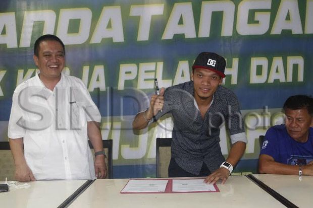 Ferdinand Pilih Sriwijaya...
