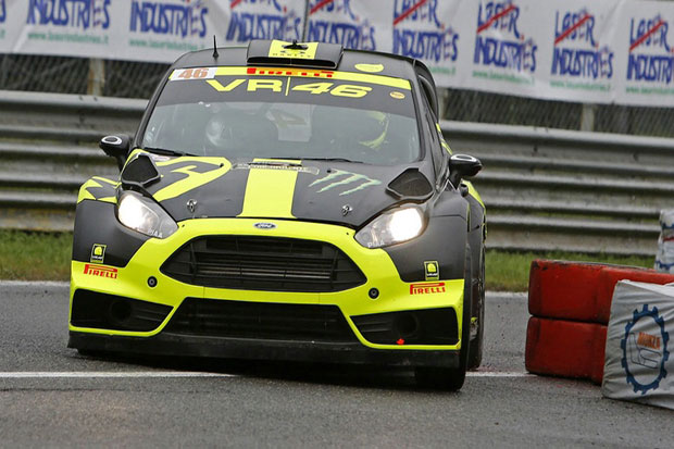 Rossi Bikin Gerah Juara...
