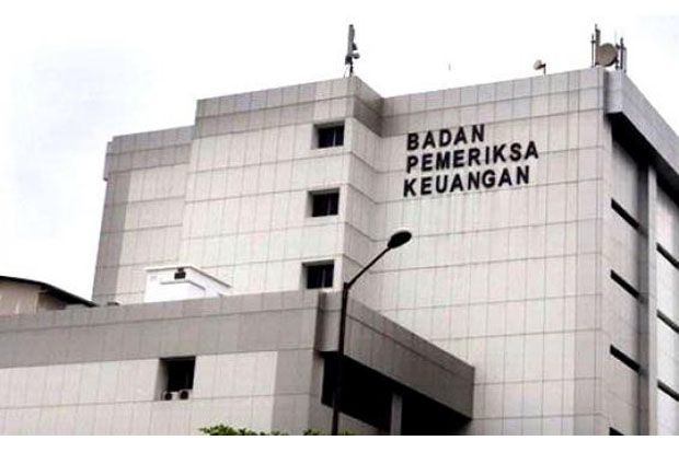 BPK Serahkan IHPS ke...
