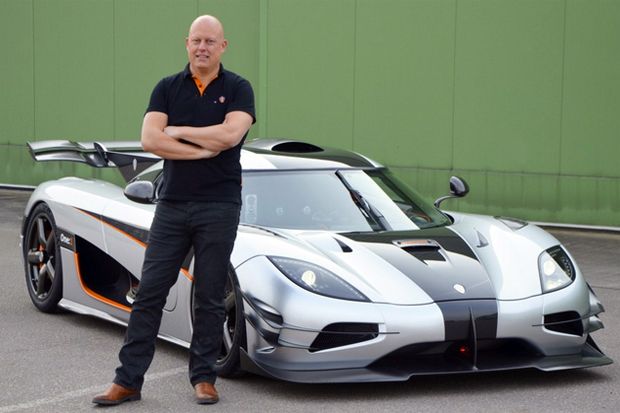 Bos Koenigsegg Benci...