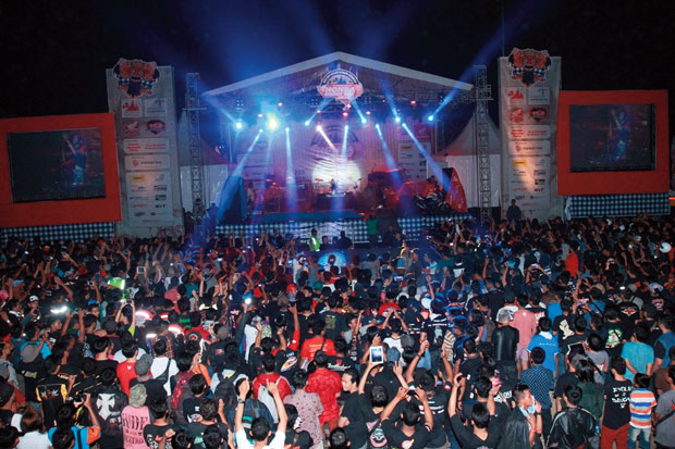 10.000 Bikers Beraksi...