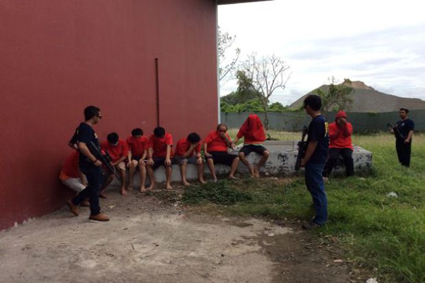 Polisi Musnahkan 4 Kg...