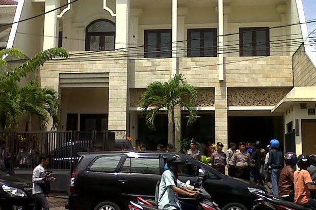 KPK Ikut Geledah Rumah...