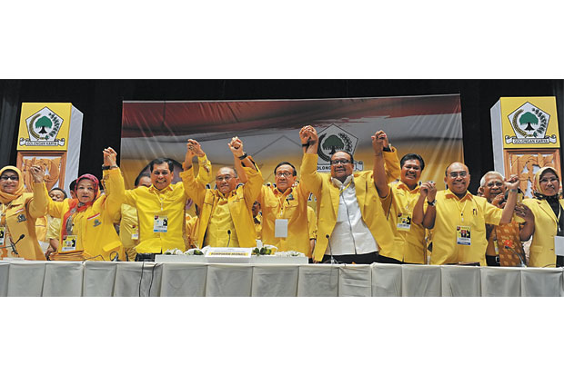 Partai Golkar Angkat...