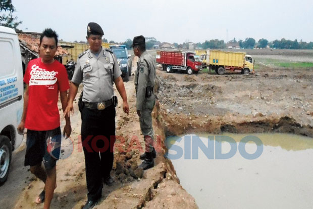 Aparat Gabungan Tutup...
