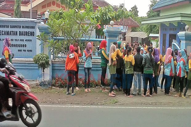 Ratusan Buruh Rokok...