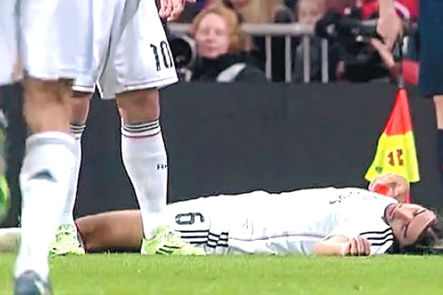 Khedira Gegar Otak,...