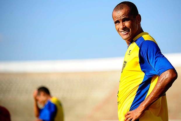 Rivaldo Siap Lego Klub...