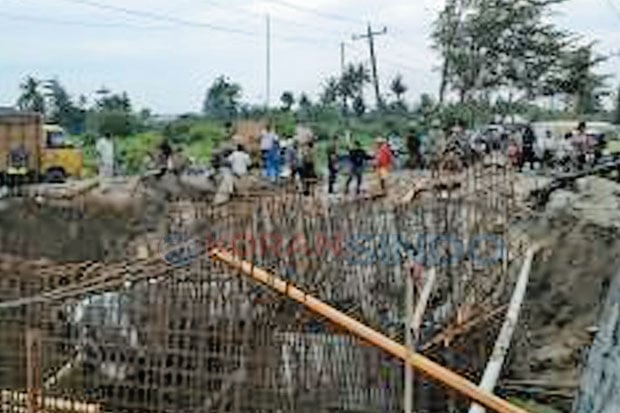 Proyek Jembatan Makan...