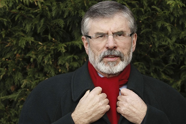 Parlemen Irlandia: Pengakuan...