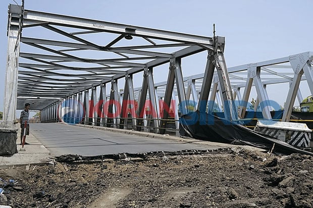 Jembatan Comal Dibuka...