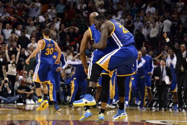 Warriors Jadikan Chicago...