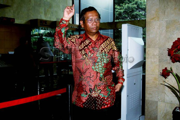 Mahfud MD Sinyalir Ada...