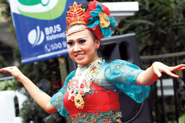 Seni Tradisional Sunda...