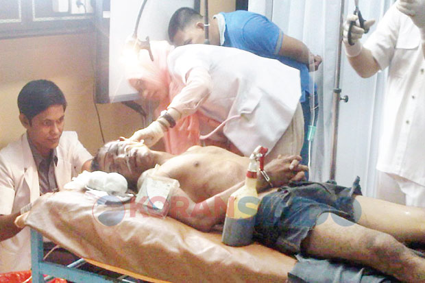 Dua Polisi Tercebur...