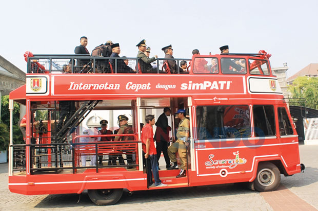 Bus Semarjawi Belum...