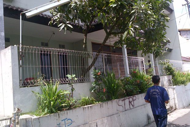 Rumah Tempat Kumpul...