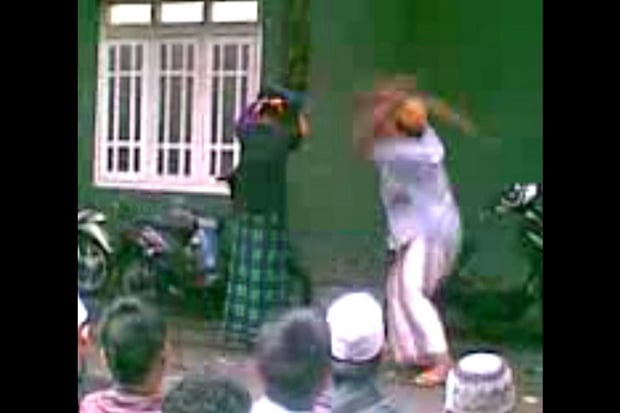 Hukum Cambuk di Pesantren...