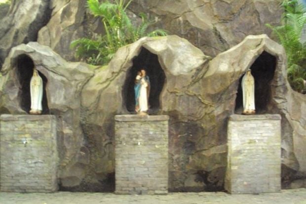 Gua Maria Kaliori, Tempat...