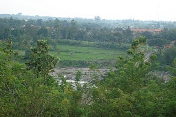 Berpetualang Ke Bukit...