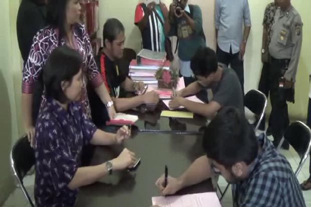 2 Pelaku Pembantaian...
