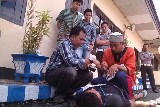 Rekonstruksi Pembunuhan...