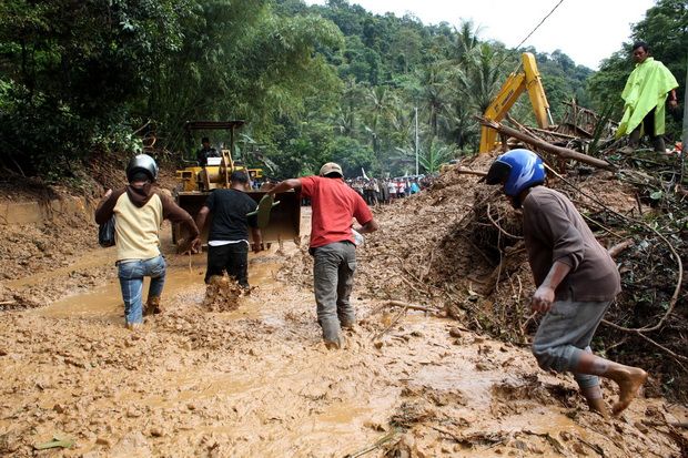 PMI: Korban Longsor...