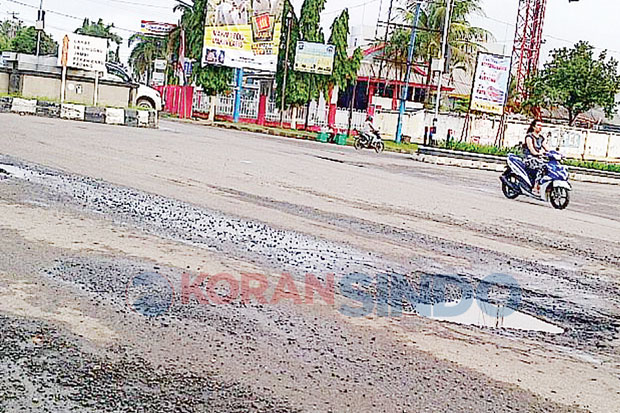Banyak Lubang di Jalinsum