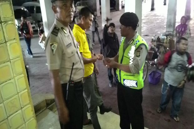 26 Orang Diduga Preman...