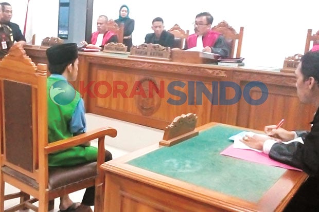 Pembantai Keluarga Mantan...