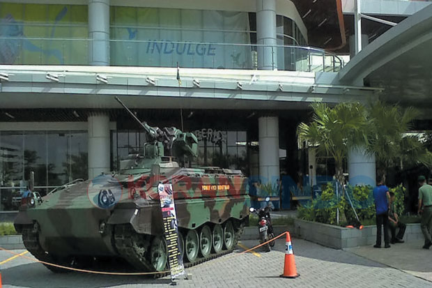 Alutsista TNI Mejeng...