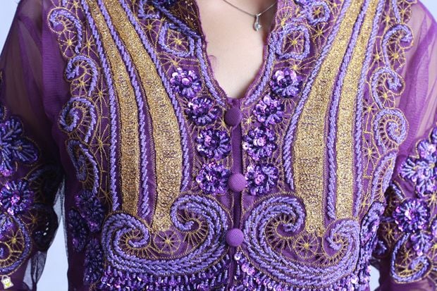 Warna Ungu Diprediksi...