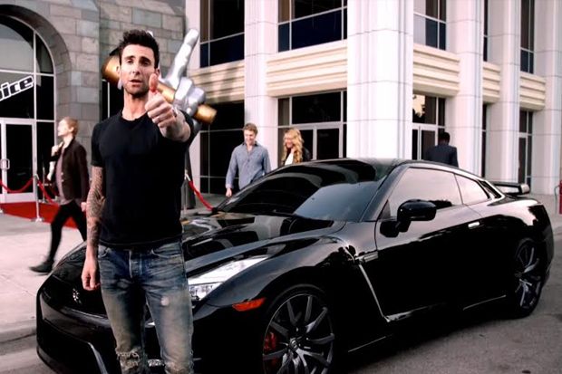 Vokalis Maroon 5 Jadi...
