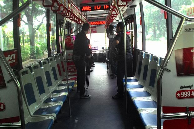 Pemotor Ambil Rute Lain,...