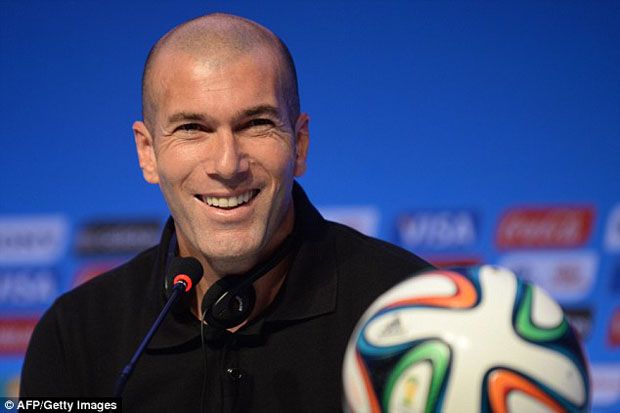 Zidane Tertarik Melatih...