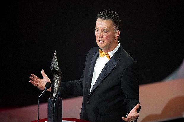 Van Gaal Dianugerahi...