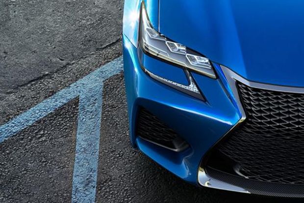 Model F Baru Lexus Meluncur...