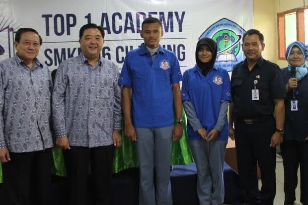 TOP 1 Academy Hadir...