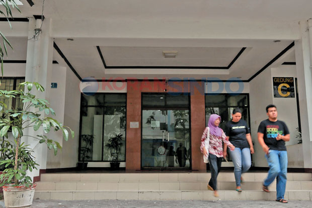 Pusat Kajian HAM, Demokrasi...