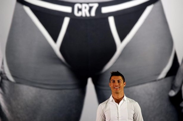 Celana Dalam Ronaldo...