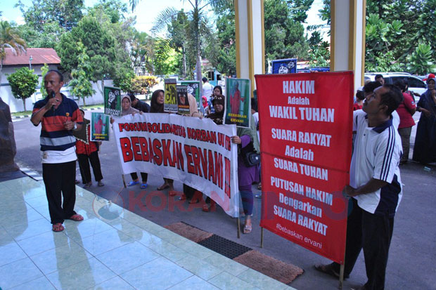 Ervani Dituntut Lima...