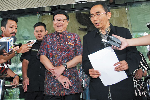 Mendagri Minta KPK Lanjutkan...
