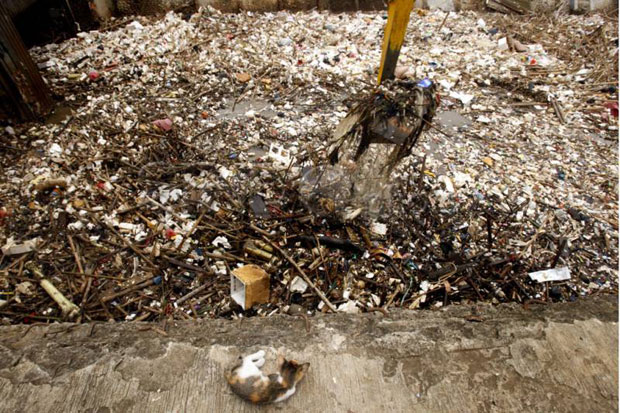 Buang Sampah Sembarangan,...
