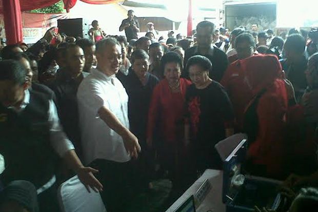 Hari Ibu, Tommy Winata...