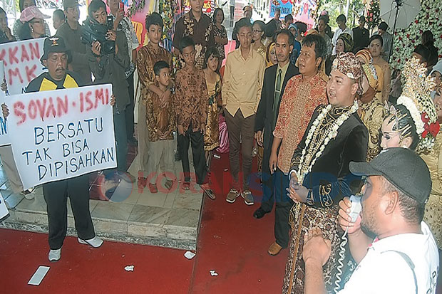 Menikah, Anggota Dewan...