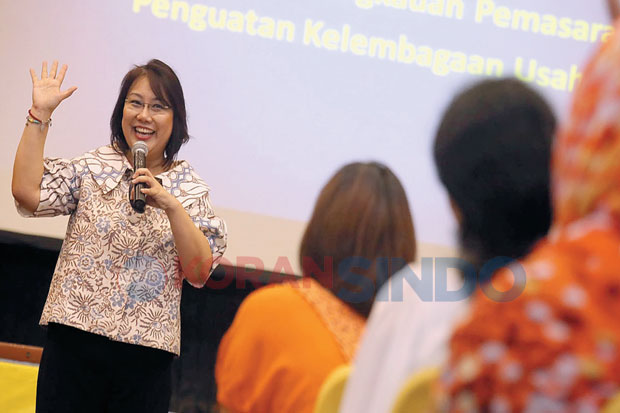 Saatnya Perempuan Jadi...